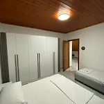 Kanaj And Apartman