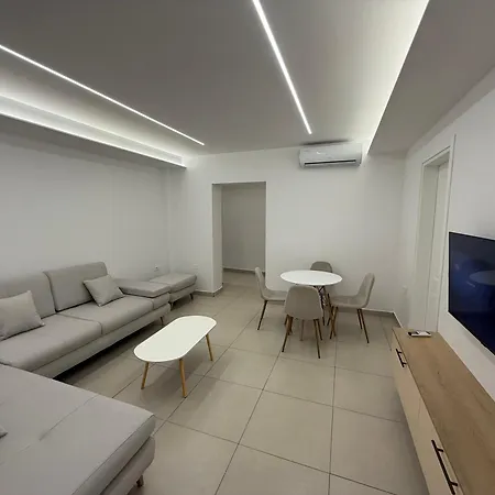 Kanaj Rooms&apartments * Vlorë